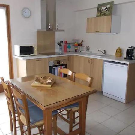 Appartement T2 Bas De Villa Avec Jardinet Au Calme Proche Mer La Seyne-sur-Mer Dış mekan fotoğraf